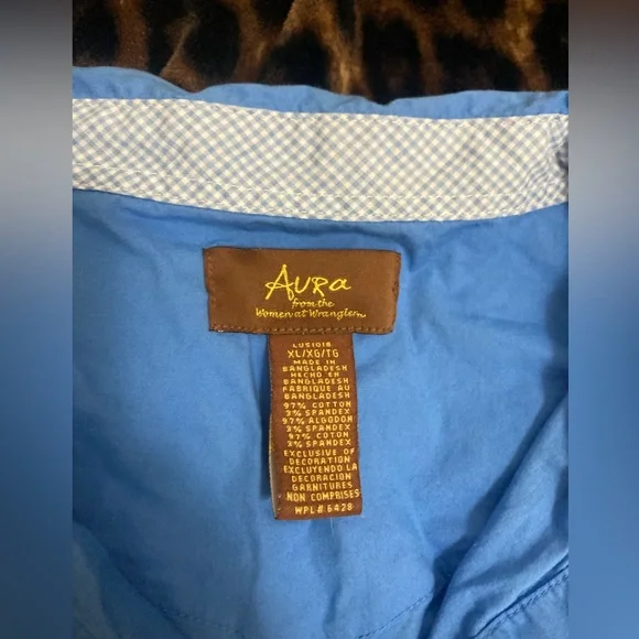 Wrangler long sleeve button down shirt size XL - Picture 2 of 2